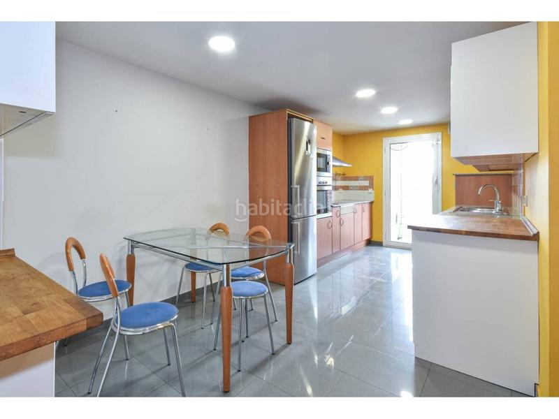 Foto 18ed8e78-ef35-4519-8991-f88c1129f479. Dúplex amb calefacció a Plaça Catalunya Manresa