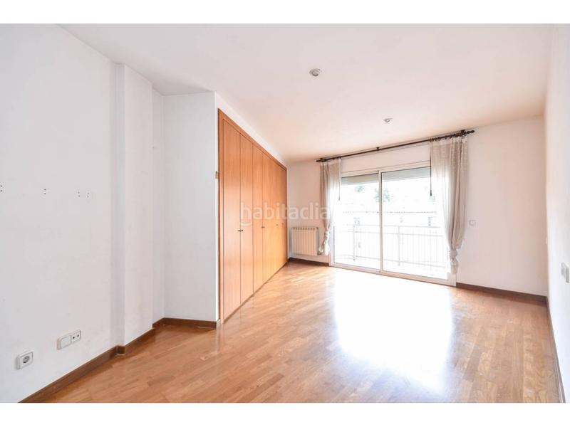 Foto 41786dd0-d69b-40ab-aa79-23563013a7b6. Dúplex amb calefacció a Plaça Catalunya Manresa