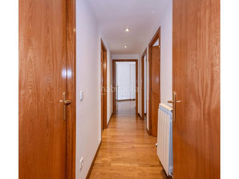 Foto b5292b9b-0266-4352-94e0-efe59d8c4aba. Dúplex amb calefacció a Plaça Catalunya Manresa