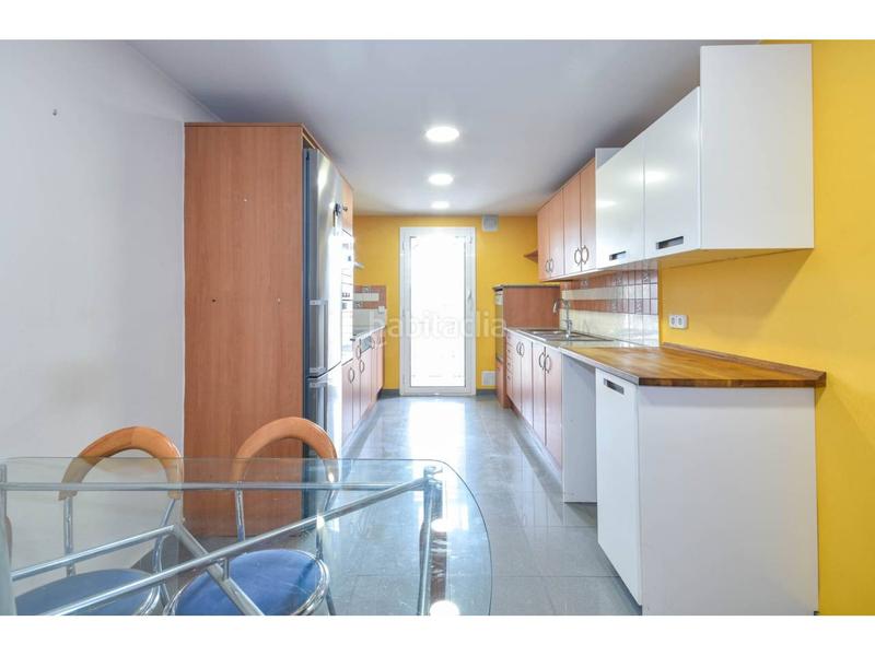 Foto d7dd46f2-1b5e-48f8-8435-58d0402a8082. Dúplex amb calefacció a Plaça Catalunya Manresa