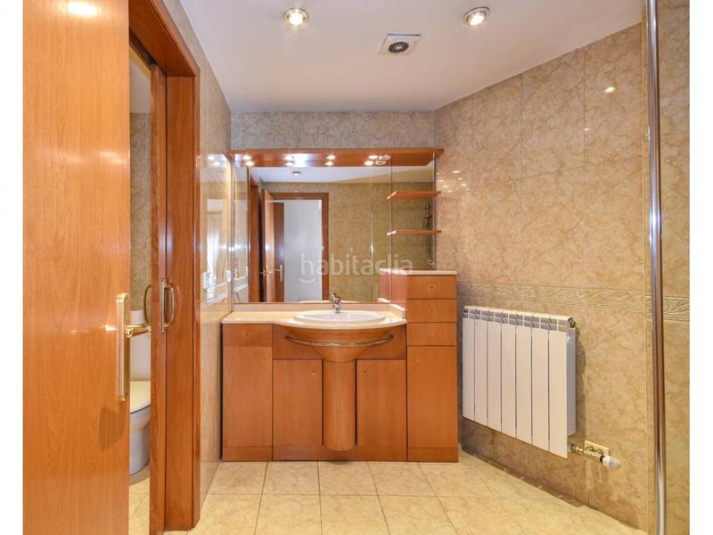 Foto feff0cb8-0ab5-438f-ab67-e04778fd706a. Dúplex amb calefacció a Plaça Catalunya Manresa