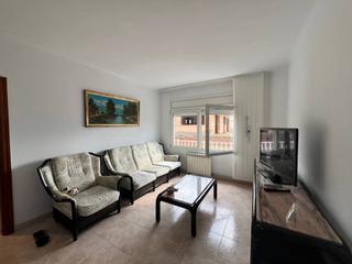 Location Appartement  Doctor josep trueta. Fantástico piso de tres habitaciones en alquiler en sant vicenç