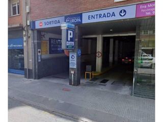 Location Parking voiture à Centre - Passeig i Rodalies. Parquing de lloguer a promoció europa