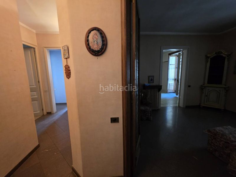 Foto f0aa1cc4-ce87-4c13-a24f-1396831d38fb. Edificio in Barri Antic Manresa