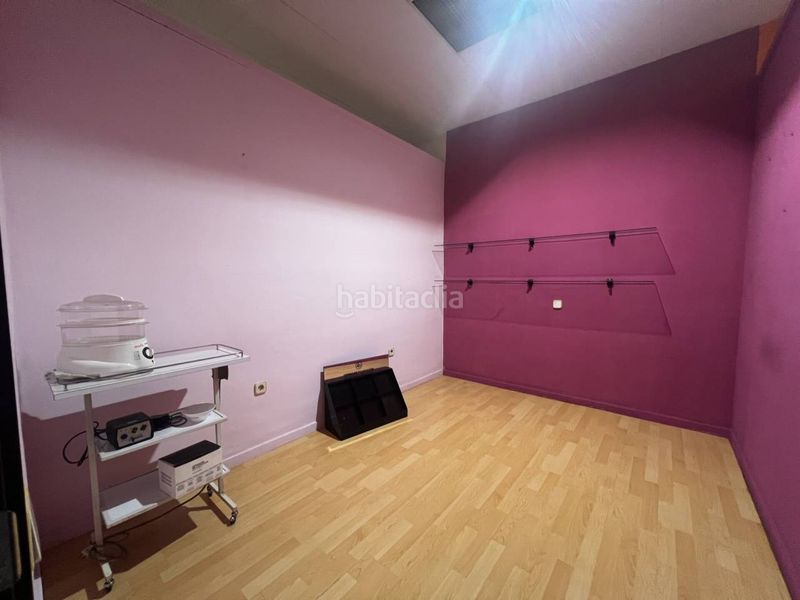 Foto 95fcb996-a1dd-4a3f-a21b-1be27a4268f5. Local comercial a Plaça Catalunya Manresa
