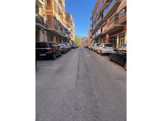 Lloguer Aparcament cotxe a Bases de Manresa - Carretera de Santpedor. Plaza de aparcamiento en alquiler en poble nou de manresa