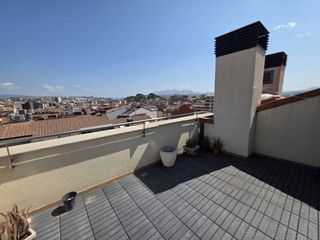 Lloguer Dúplex  Calle mossèn serapi farre. Increíble dúplex de 4 habitaciones en poble nou de manresa