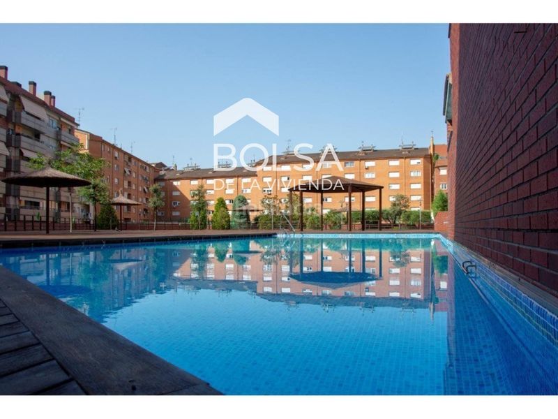 Foto f1d63326-267a-4941-b58f-76724943acd8. Flat with heating parking pool in Centre - Passeig i Rodalies Manresa