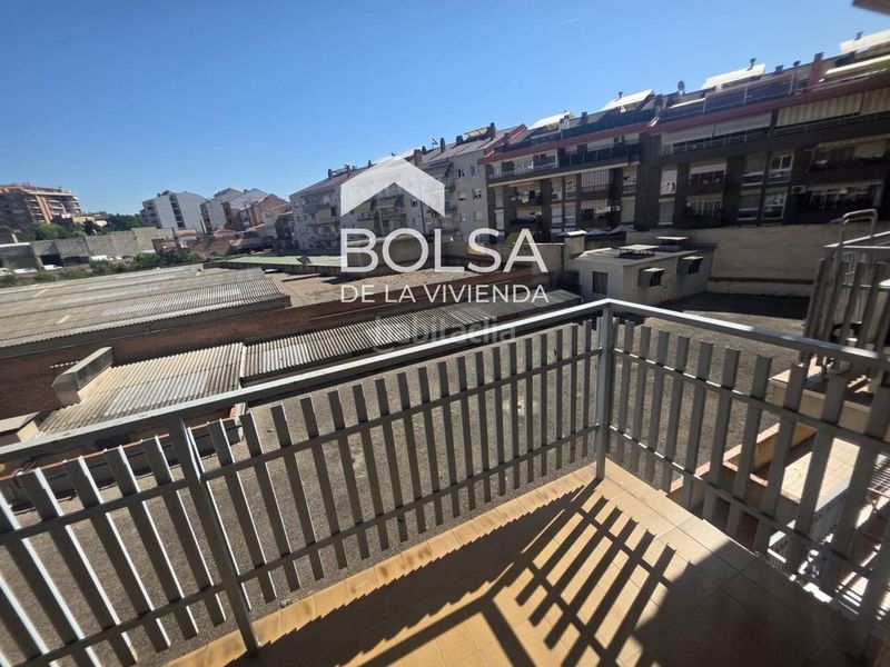 Foto b98dc271-f128-472e-bfbd-9e205a62ff31. Pis amb calefacció piscina a Centre - Passeig i Rodalies Manresa
