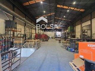 Nave industrial en Congost-Santa Caterina. Nave industrial en venta en la avenida pirelli