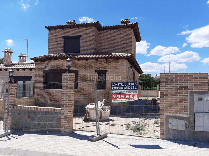 Foto 3048dd54-d3db-445e-94d6-ea747910aeb9. Casa aparellada a Casar (El)