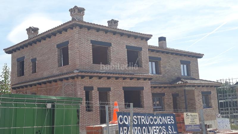 Foto a5dba94c-c01c-4aa7-8d97-5633adf540a8. Casa aparellada a Casar (El)