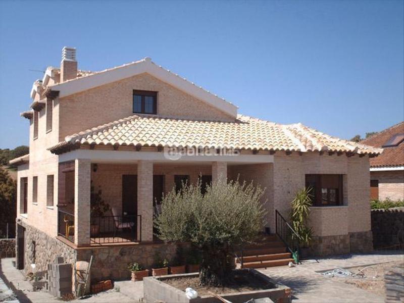 Foto 69d5ad76-9a7b-4843-9171-a38e6b07af9e. Xalet 100m<sup>2</sup> a calle carretera de fuentelsaz 23 a Casar (El)