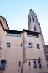 Location Duplex à Carrer d'en francesc samsó 3. Es lloga un dúplex al barri vell de girona per una temporada cur