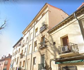 Edificio en Embajadores-Lavapiés. Edificio a rehabilitar en venta en zona embajadores