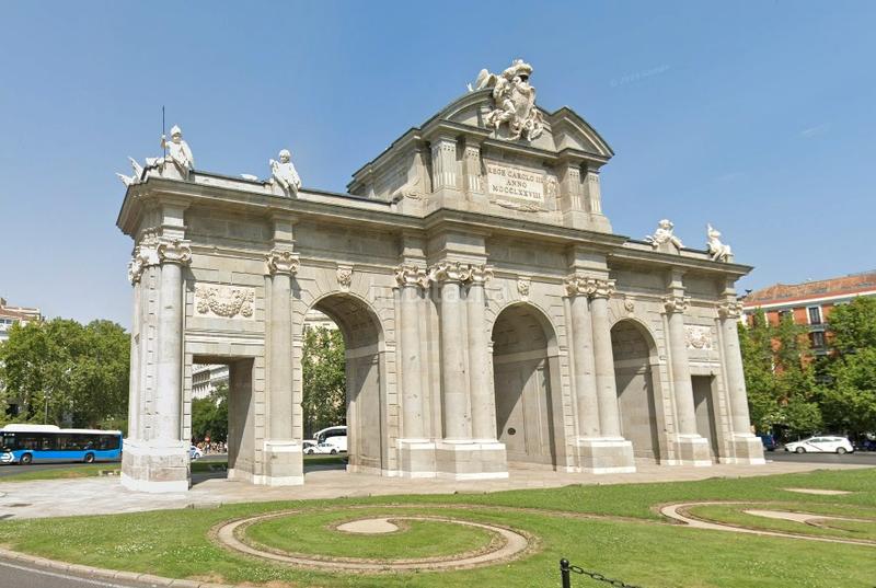 Foto 9b5b1814-cc3d-4439-b705-6a1243c799c1. Appartamento con riscaldamento in Jerónimos Madrid