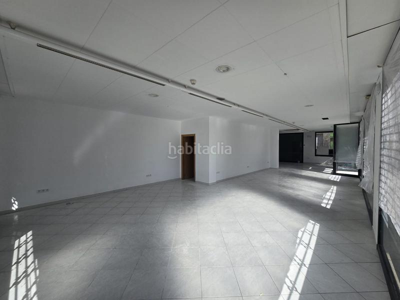 Foto 4b4f33ed-5c05-4c3f-b7bf-8deb3be9ff80. Local comercial local com. en venta . en Congost Granollers