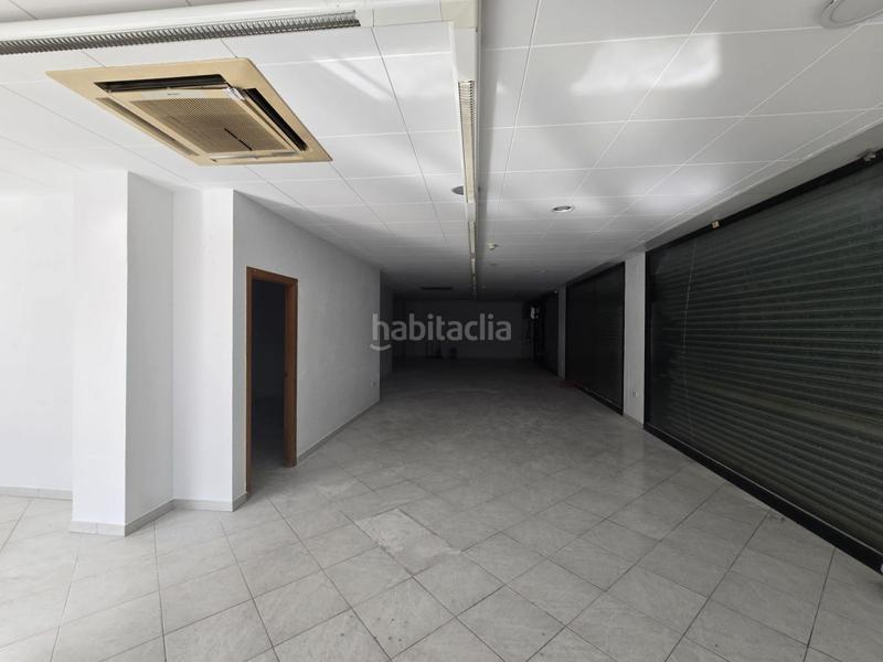 Foto e6319eed-38fb-40f6-b506-03e7e29d2506. Local comercial local com. en venta . en Congost Granollers