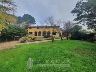 Masia a Palau-solità i Plegamans. Casa rural en venta en palau de plegamans, 9 dormitorios.