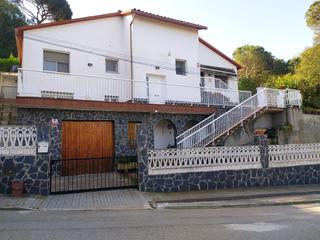 Maison  Sant esteve. Casa en venta en urbanización  sant josep, 2 dormitorios.