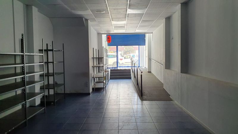 Foto cab2f164-d5ba-409b-bd2c-328712b5d784. Alquiler local comercial en Joan Prim 77 local com. en alquiler , 1 despacho. en Granollers