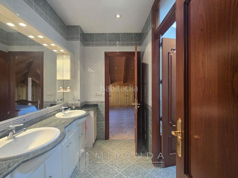 Foto 20673a3f-e2e1-4f27-acda-73656d1cc968. Haus mit heizung parking in Breda