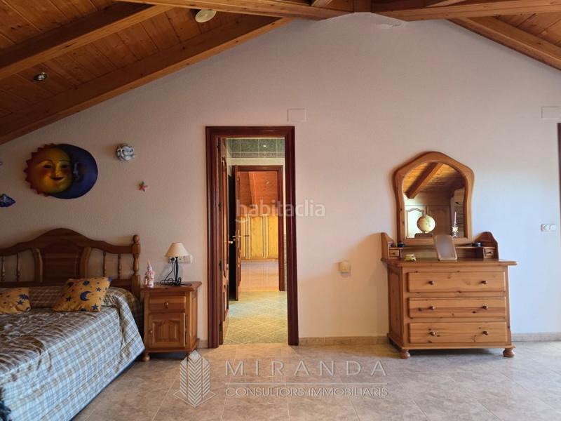 Foto 37070258-270b-4c24-8c6a-3358df6b3ab4. Haus mit heizung parking in Breda