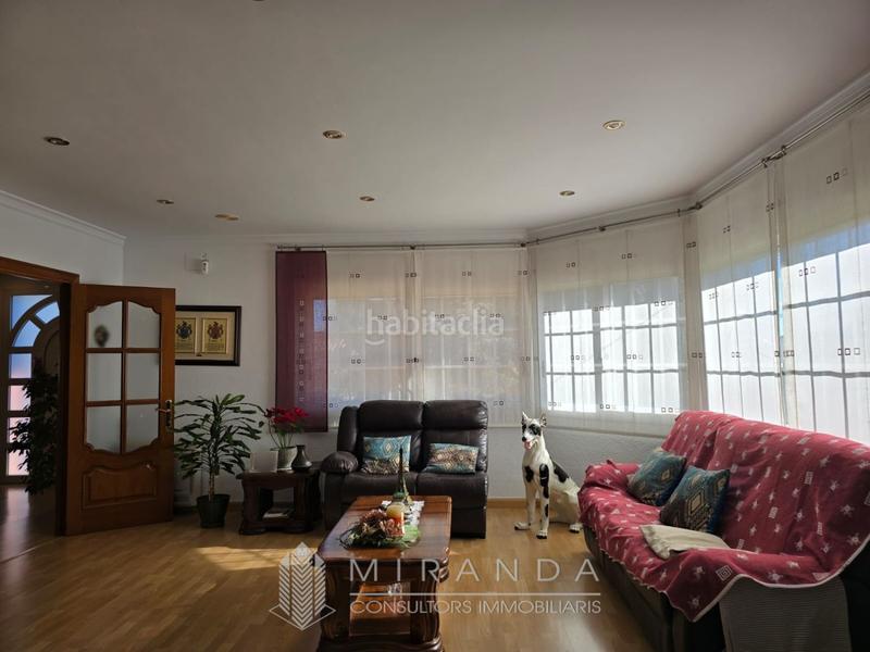 Foto b25edbe9-25fb-4fb3-94d5-314d9d94304c. Haus mit heizung parking in Breda