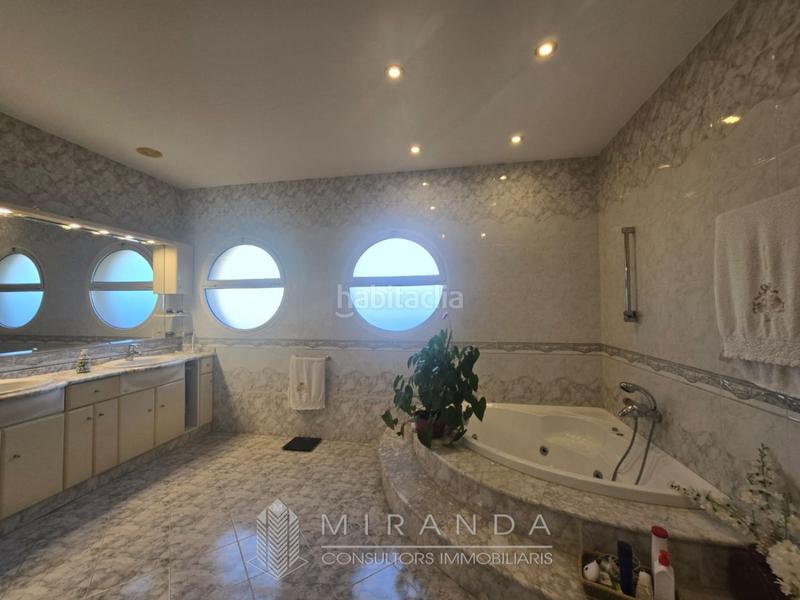 Foto c13543ab-c22b-4168-aac5-e1bd9750e130. Haus mit heizung parking in Breda