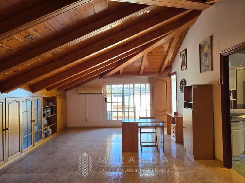 Foto efbb62d1-358e-4c10-a932-0d9e030b532d. Haus mit heizung parking in Breda