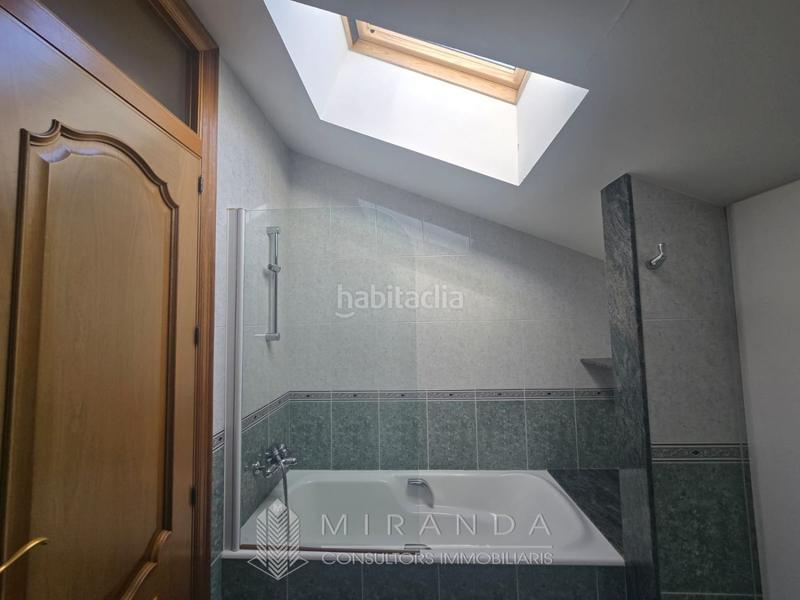 Foto fbe668b9-4283-4b55-b770-d089aa611e82. Haus mit heizung parking in Breda