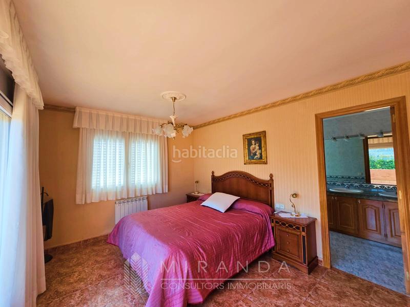 Foto 6cf97ca0-3fe2-40f9-b9c8-a7d05e2219d5. Chalet en Canovelles