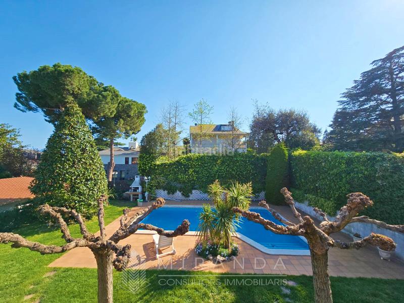 Foto 02d22410-8e33-4361-981b-6b925817d405. Chalet con riscaldamento parcheggio piscina in Canovelles