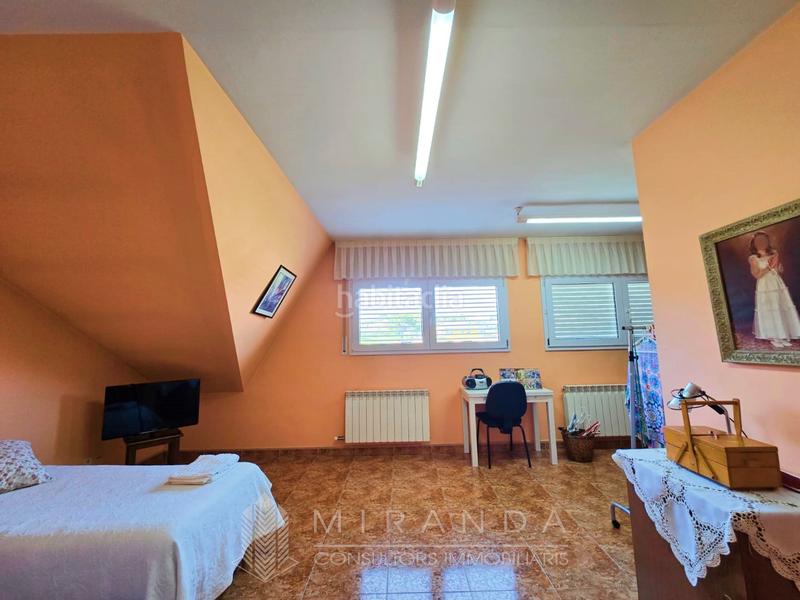 Foto 8fd74201-a48b-4b02-8a49-4e357387e302. Chalet con riscaldamento parcheggio piscina in Canovelles