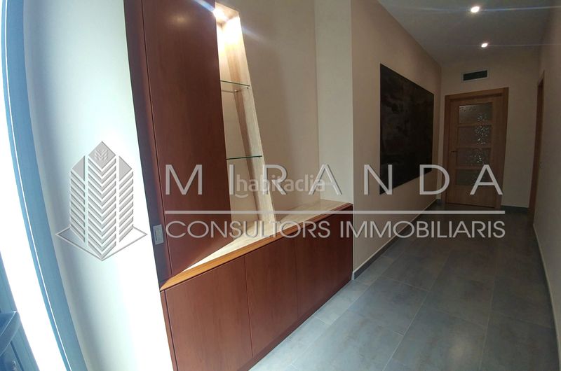 Foto 3023f4c1-3362-4fb2-bfcf-d30b28ade3f8. Alquiler piso en camí romà 37 vivienda ideal también como local profesional / despacho en Granollers