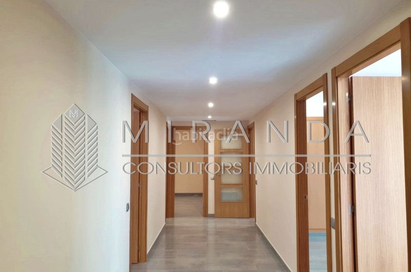Foto 576c59ea-111e-4359-af1a-6190f3fc5df5. Alquiler piso en camí romà 37 vivienda ideal también como local profesional / despacho en Granollers