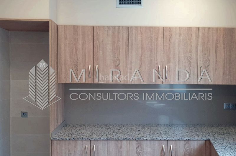 Foto c06dfc52-0a18-4cf8-acf3-c7d070c8c191. Alquiler piso en camí romà 37 vivienda ideal también como local profesional / despacho en Granollers