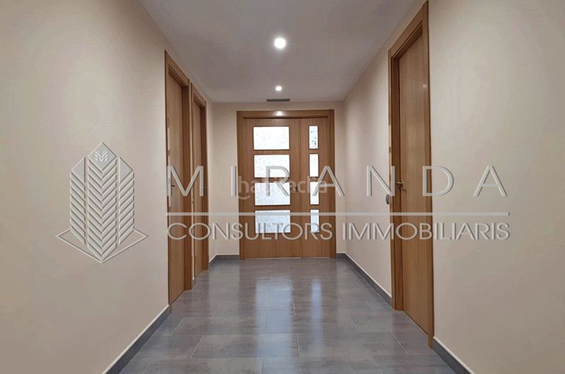 Foto e129eea0-8bf0-460c-bd1e-c6e18efe4f20. Alquiler piso en camí romà 37 vivienda ideal también como local profesional / despacho en Granollers