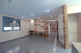 Lloguer Pis a Camí romà 37. Vivienda ideal también como local profesional / despacho