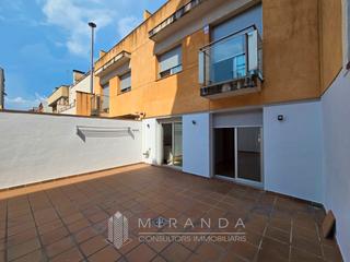 Miete Etagenwohnung in Carrer francesc tarafa 60