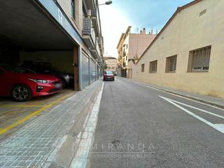 Miete Autoparkplatz in Carrer juli garreta 2