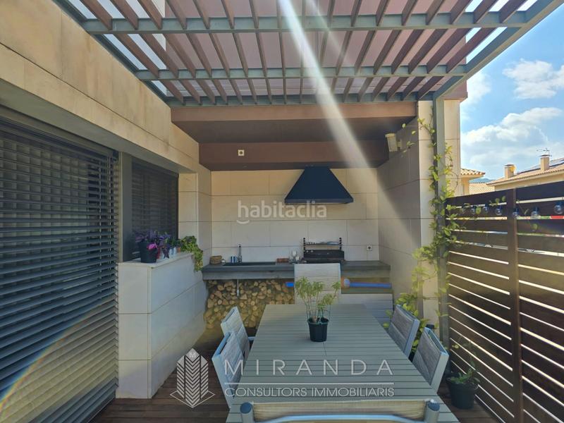 Foto 0589e80e-28c0-4c9c-b7bb-f539820925f2. Chalet with fireplace heating parking pool in Can Illa Garriga (La)