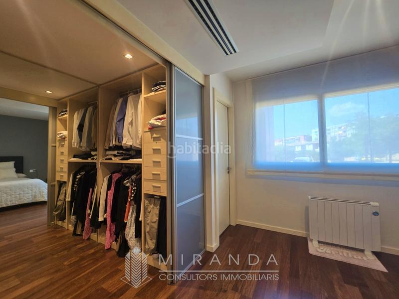 Foto f4c10b08-7ed1-46e2-87e9-9321d2731ec7. Chalet with fireplace heating parking pool in Can Illa Garriga (La)