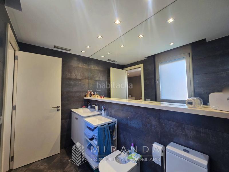 Foto d109e058-760b-4c5a-8066-280c799add0b. Chalet avec cheminée chauffage parking piscine dans Garriga (La)