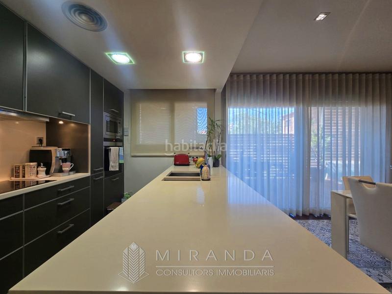 Foto d6664e9a-c606-44c2-b071-10b3597fd2eb. Chalet con camino riscaldamento parcheggio piscina in Garriga (La)