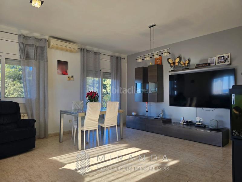 Foto 242bb419-fa5f-46ab-8d2b-963073f6bce9. Chalet with fireplace heating parking pool in Bigues i Riells del Fai