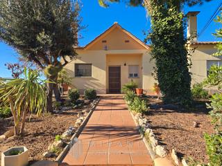 Chalet  Carrer de la perdiu. Hogar amplio y cómodo en zona tranquila, ideal para familias