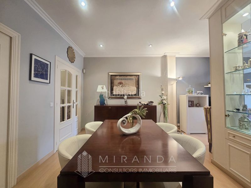 Foto 3d47c26f-065a-4813-aa9f-5b535938fd31. Piso exclusiva quinta planta con vistas a la Sagrada Família | eixample dret en Barcelona