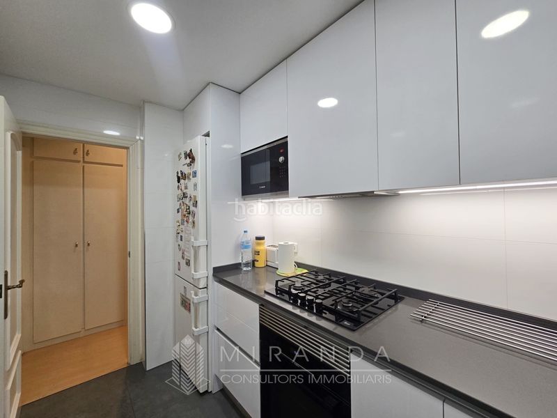 Foto d01c74a0-4baf-4ed7-8c43-80e0a9973d24. Piso exclusiva quinta planta con vistas a la Sagrada Família | eixample dret en Barcelona