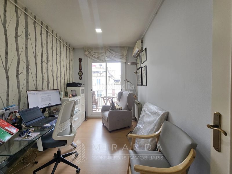 Foto e209ba45-634a-4d02-bc48-384ac6c06d53. Piso exclusiva quinta planta con vistas a la Sagrada Família | eixample dret en Barcelona